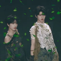 Thiên va chưởng tổng đài hóa ếch/Tác giả