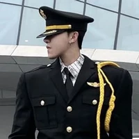 Tae suk - đội trưởng 