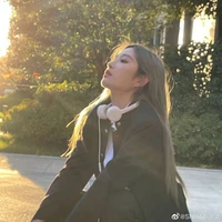 Vương Dịch - cô