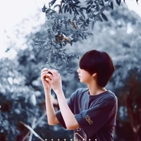 Nhiếp Vĩ Thần_hắn