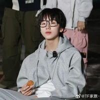 con nhỏ t/giả dthw