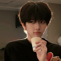 Trương Hàm Thụy(nhóc)