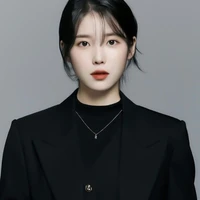 Lee Ji-eun ( Iu )