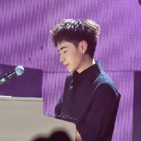 Quang Hùng[Anh,Lê tổng]
