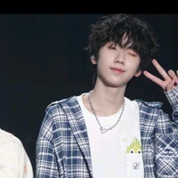 Nhiếp Vĩ Thần_T