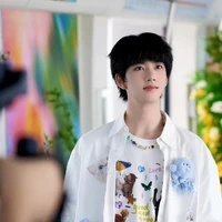 Trương Hàm Thụy_Y