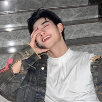 H.hùng