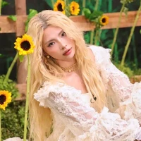 Nguyễn Hiền Mai ( Maiquinn )