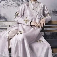 Bà Hoàng