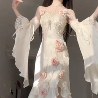 BÀ PHẠM [ Mẹ chị ]