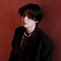 Min Yoongi ( Hắn )