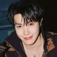 Min Hoseok ( cậu )