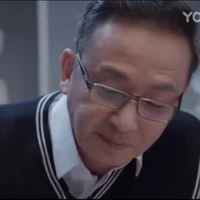 Bố của Đồng Giao và Đồng Ninh