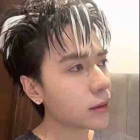 Lê Quang Hùng[loài người]