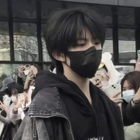 Trần Dịch Hằng(Hắn)