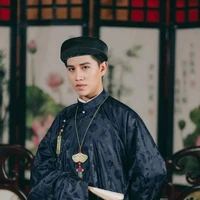 Hiếu (ông hội đồng làng bên)