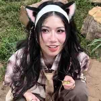 Trần Thảo Linh - dạng mèo