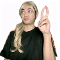 ai đó (đừng để ý cái avatar 😇🙏)