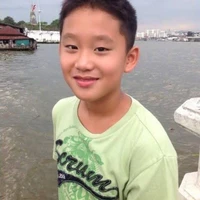 Est ( lúc nhỏ)