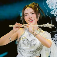 Phương Mĩ Chi_sao đỏ