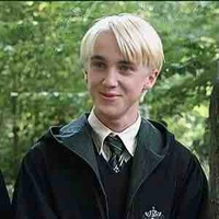 Draco Malfoy- hắn