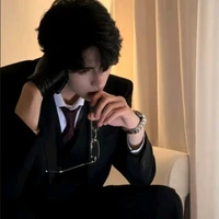 Hoàng Minh Khang( ba em)