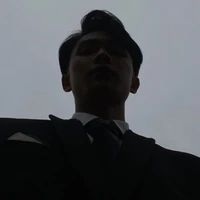 Tom_ vệ sĩ thân cận