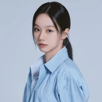 Hye ri ( giáo viên )