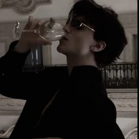 Minh Quang ( bố của Hoàng Minh)