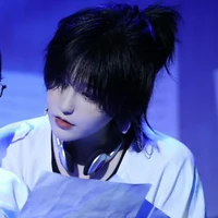 Vương Hiểu Giai (G)