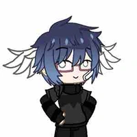 Tuấn(có cánh nhưng trên đầu)