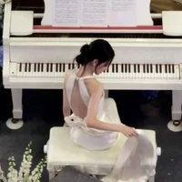 Lê Kim Thư (mẹ Kuro)