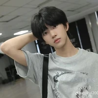 Trương Hàm Thụy_ y