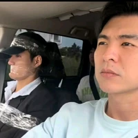 Tác giả bị khùng á 