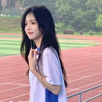 Lục Thanh Nhã ( Lớp trưởng )