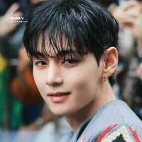 Kim Taehyung - hắn