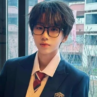 Nhiếp Vĩ Thần(anh)