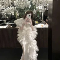 Thanh Hằng/Nie