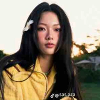 Ánh sáng aza-Nguyễn Lê Ngọc Ánh Sáng 