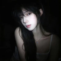 Vương Y Bối - Cô