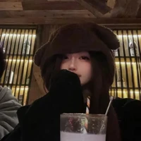 Châu Kỳ Bảo Ngọc(bff nu9)