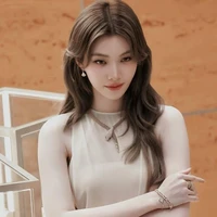 Orm Kornaphat (Nhân Viên)