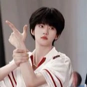 HanRui_Thụy