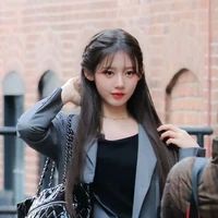 𝐋𝐞𝐞 𝐃𝐚𝐢𝐧