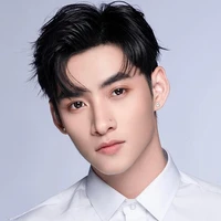 Hùng Huỳnh