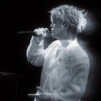 𝔑𝔤𝔲𝔶𝔢𝔫 𝔔𝔲𝔞𝔫𝔤 𝔄𝔫𝔥