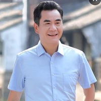 Nguyễn Hoàng Đức Việt ( bố em )