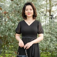 Trần Hà Xuân ( mẹ kế của em )