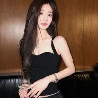 Lục Hàn Phương-bn than nu9