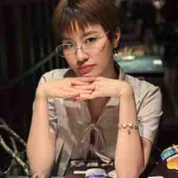 Pháo - bạn thân cô